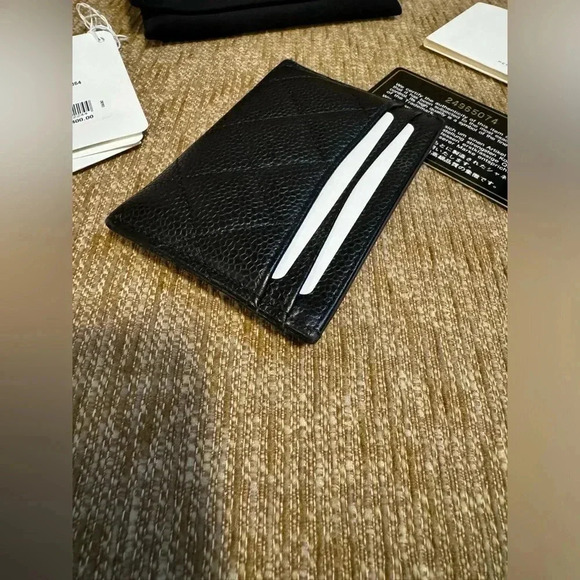 ❤️ Authentic Chanel Classic Card Holder Black Caviar Leather W/ Receipt & Box ❤️ - Picture 9 of 12